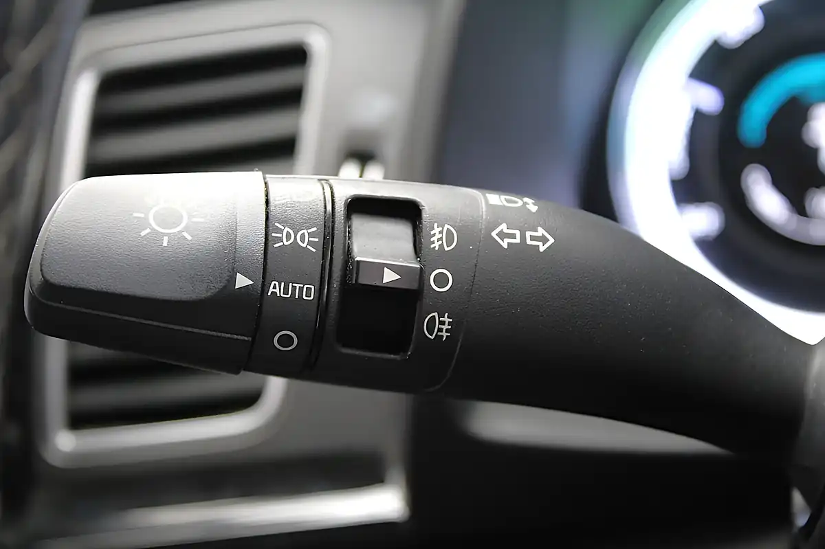 Used 2019 Kia Niro 2 Ocean Blue - Interior and Exterior details 18