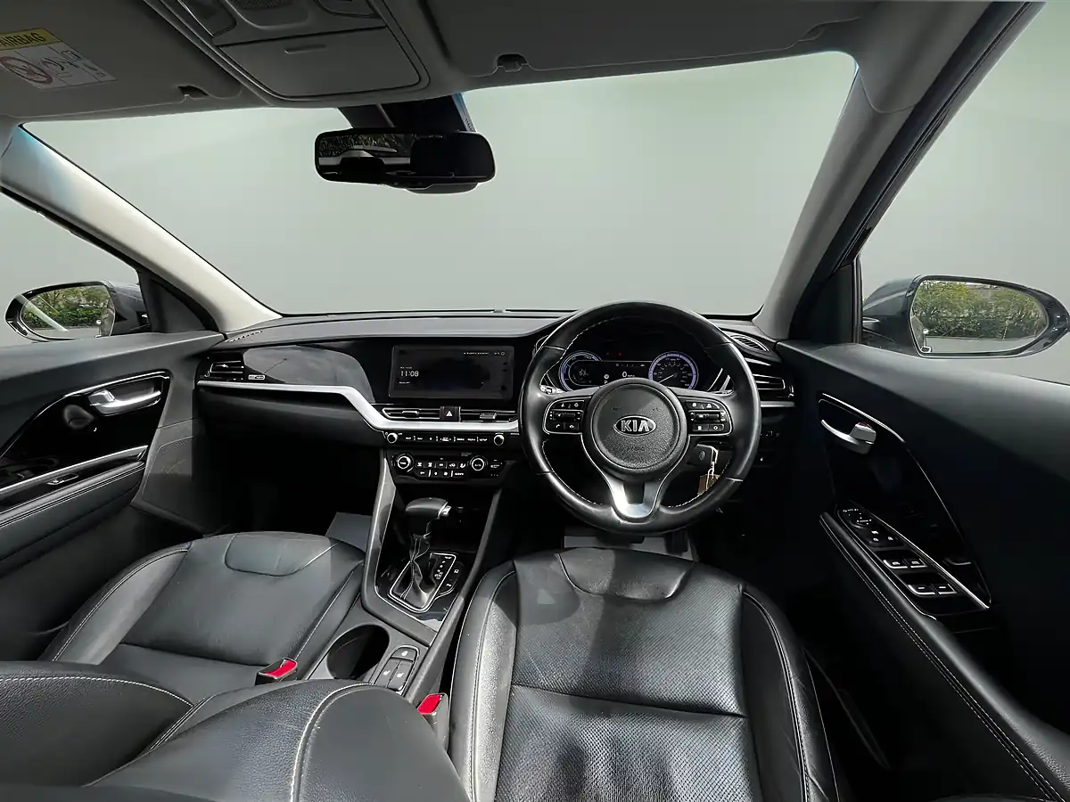 Used 2019 Kia Niro 3 Grey - Interior and Exterior details 11