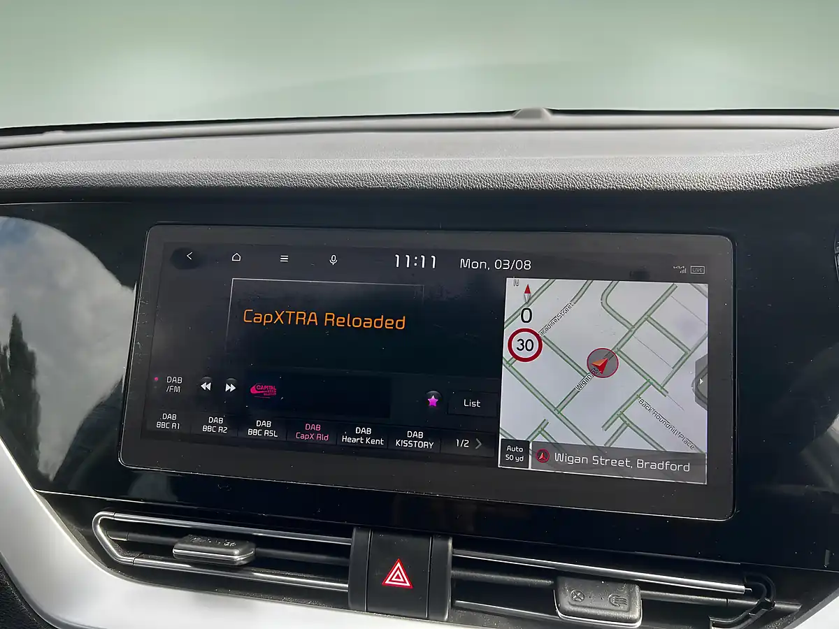 Used 2019 Kia Niro 3 Grey - Interior and Exterior details 17