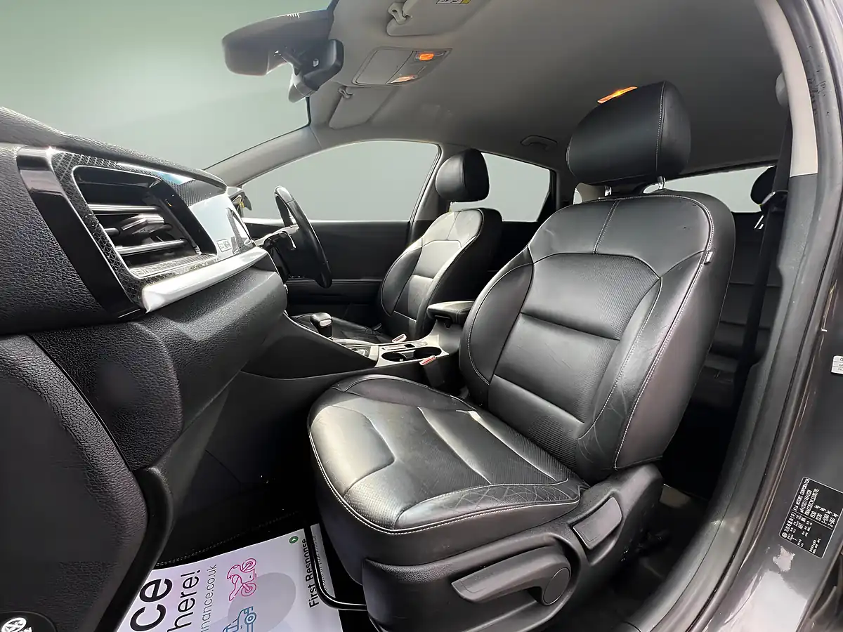 Used 2019 Kia Niro 3 Grey - Interior and Exterior details 18