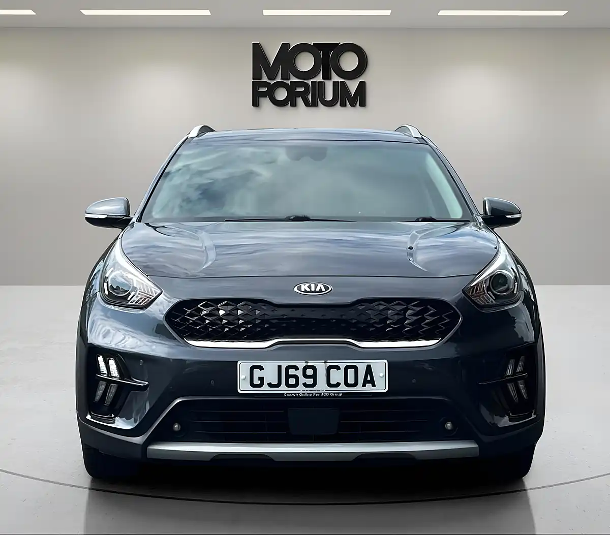 Used 2019 Kia Niro 3 Grey - Interior and Exterior details 6