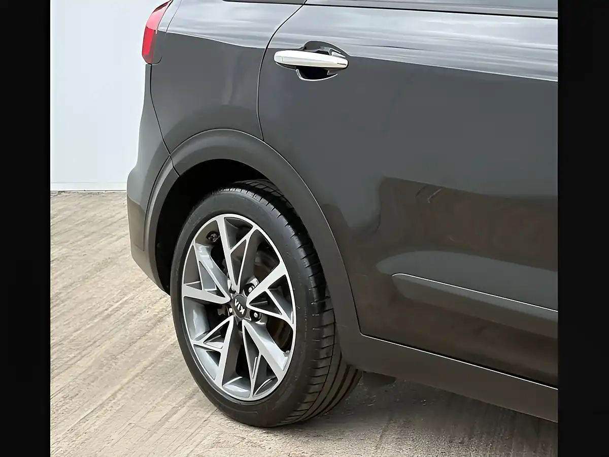 Used 2019 Kia Niro Niro 4 Midnight Black - Interior and Exterior details 9