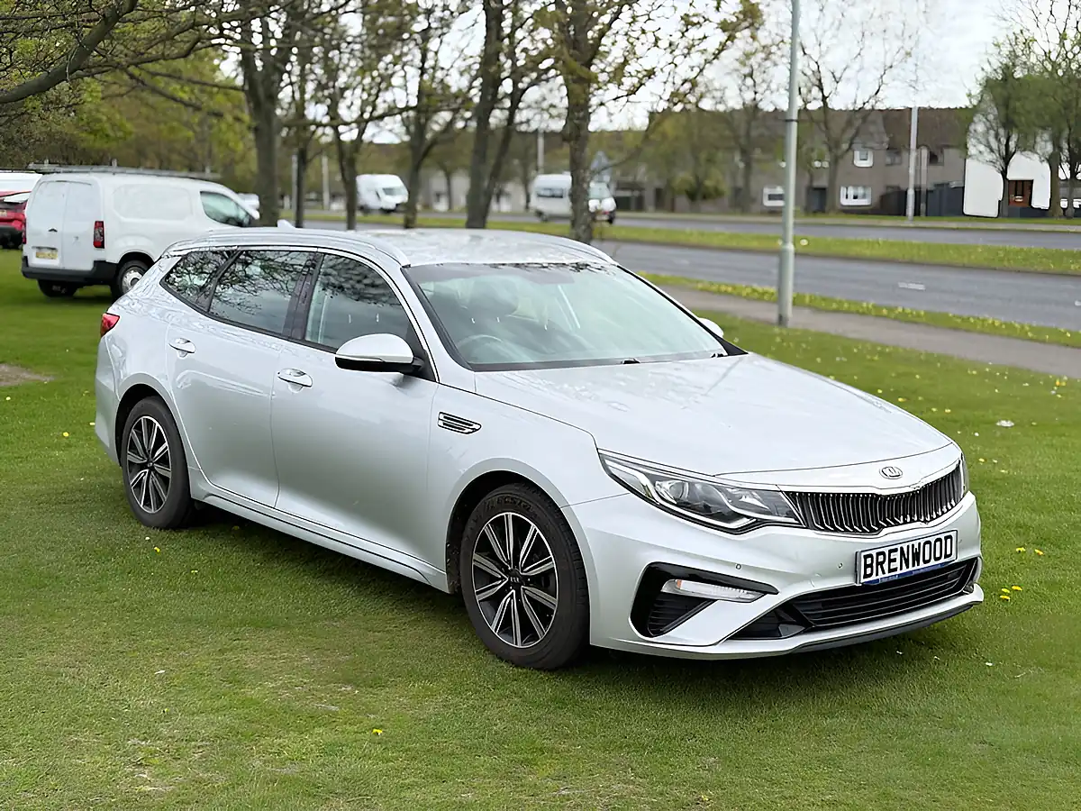 Used 2019 Kia Optima 2 Sportswagon Silver - Front View