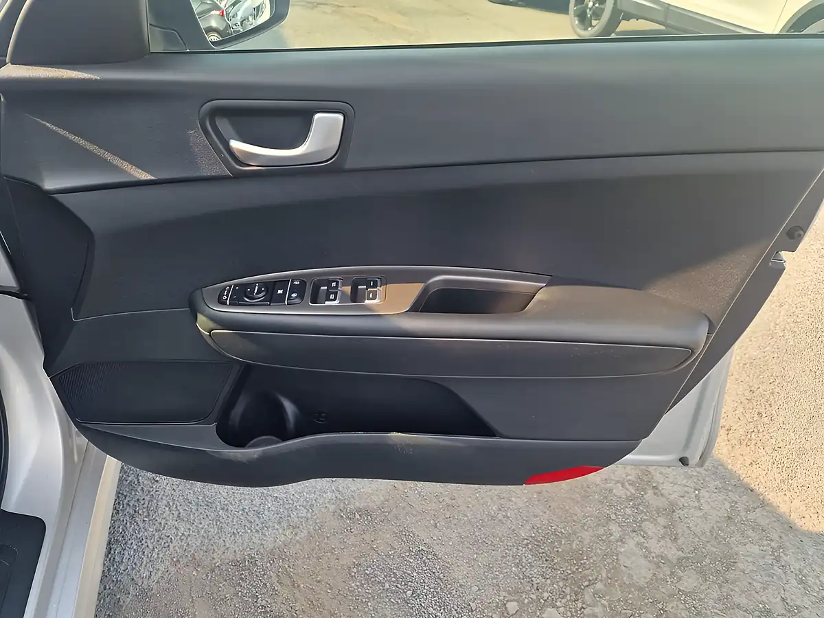 Used 2019 Kia Optima 2 Sportswagon Silver - Interior and Exterior details 14