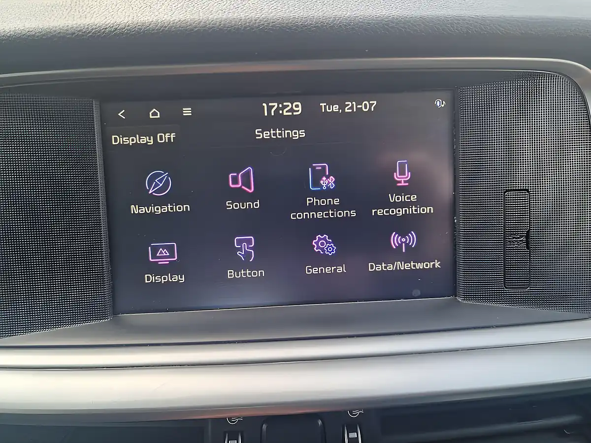 Used 2019 Kia Optima 2 Sportswagon Silver - Interior and Exterior details 15