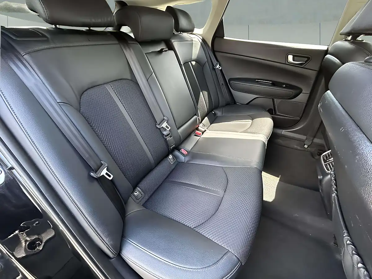 Used 2019 Kia Optima 3 Sportswagon Black - Interior and Exterior details 15