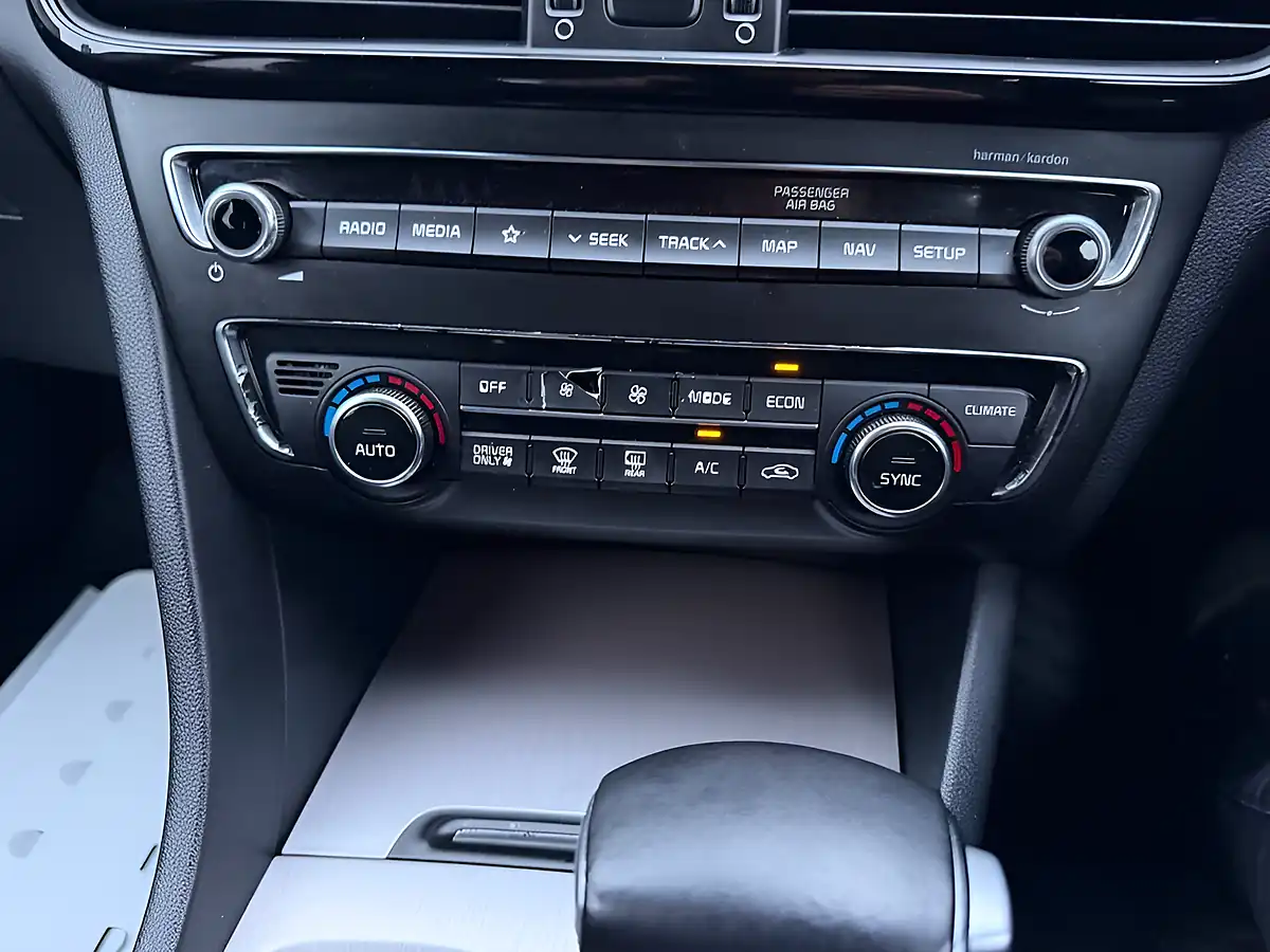 Used 2019 Kia Optima Sportswagon Blue - Interior and Exterior details 18