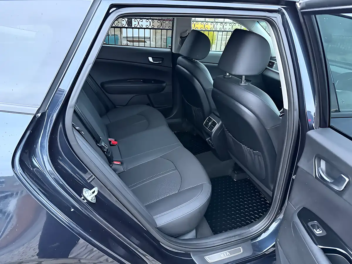 Used 2019 Kia Optima Sportswagon Blue - Interior and Exterior details 19