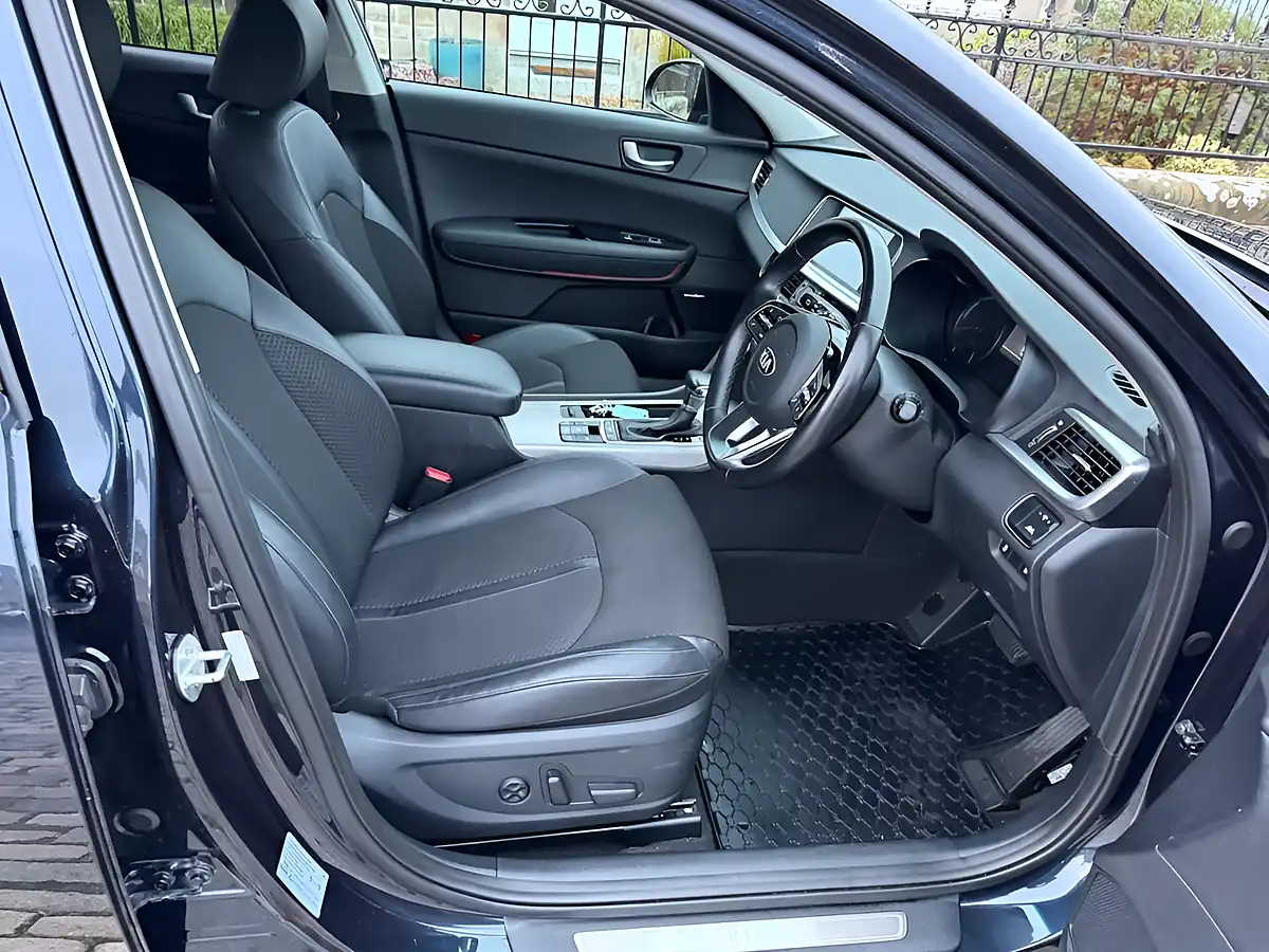 Used 2019 Kia Optima Sportswagon Blue - Interior and Exterior details 2