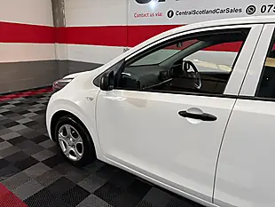 Used 2019 Kia Picanto 1 White - Interior and Exterior details 3