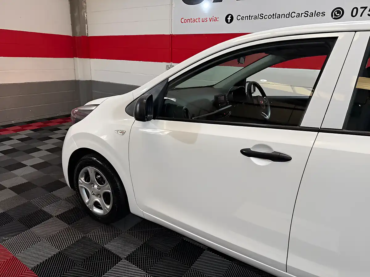 Used 2019 Kia Picanto 1 White - Interior and Exterior details 3