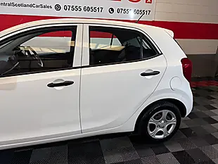 Used 2019 Kia Picanto 1 White - Interior and Exterior details 4
