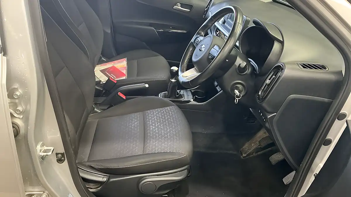 Used 2019 Kia Picanto 2 Silver - Interior and Exterior details 11