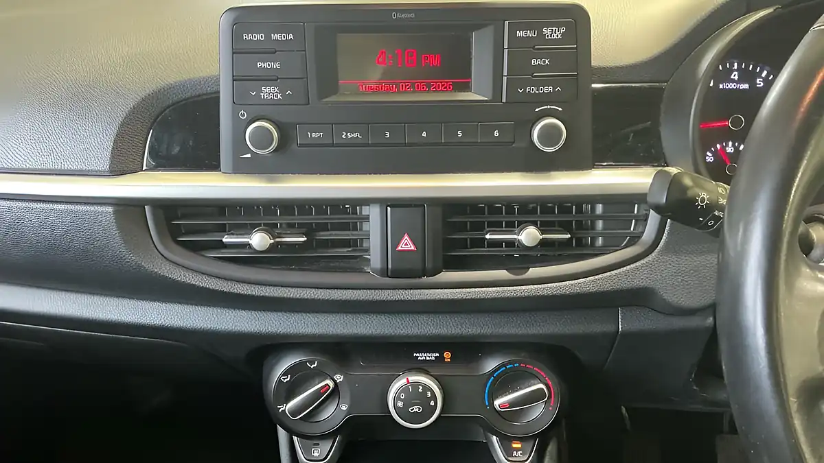 Used 2019 Kia Picanto 2 Silver - Interior and Exterior details 9