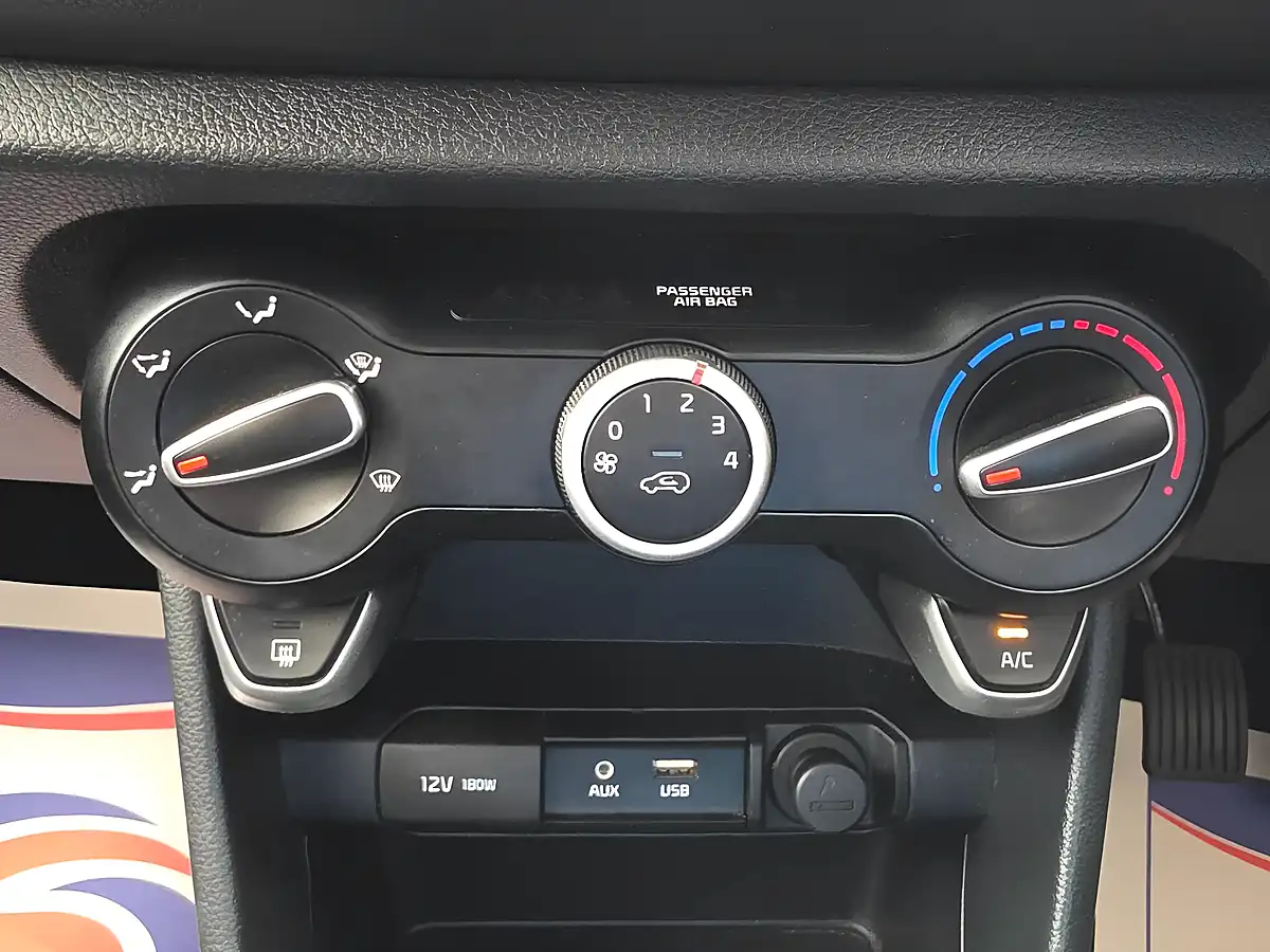 Used 2019 Kia Picanto 2 White - Interior and Exterior details 15