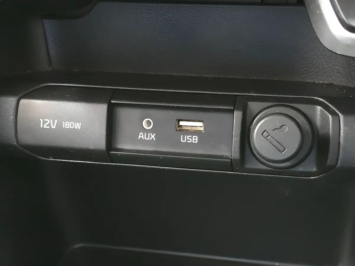 Used 2019 Kia Picanto 2 White - Interior and Exterior details 16