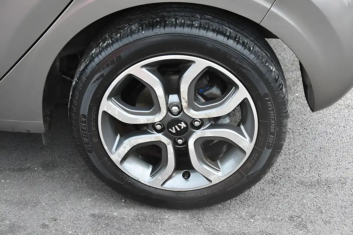 Used 2019 Kia Picanto Titanium Edition Silver - Interior and Exterior details 20