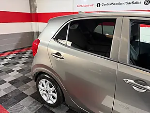 Used 2019 Kia Picanto Titanium Edition Silver - Interior and Exterior details 19