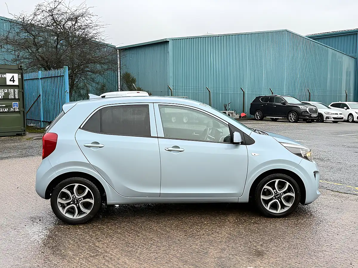 Used 2019 Kia Picanto Wave Blue - Interior and Exterior details 8