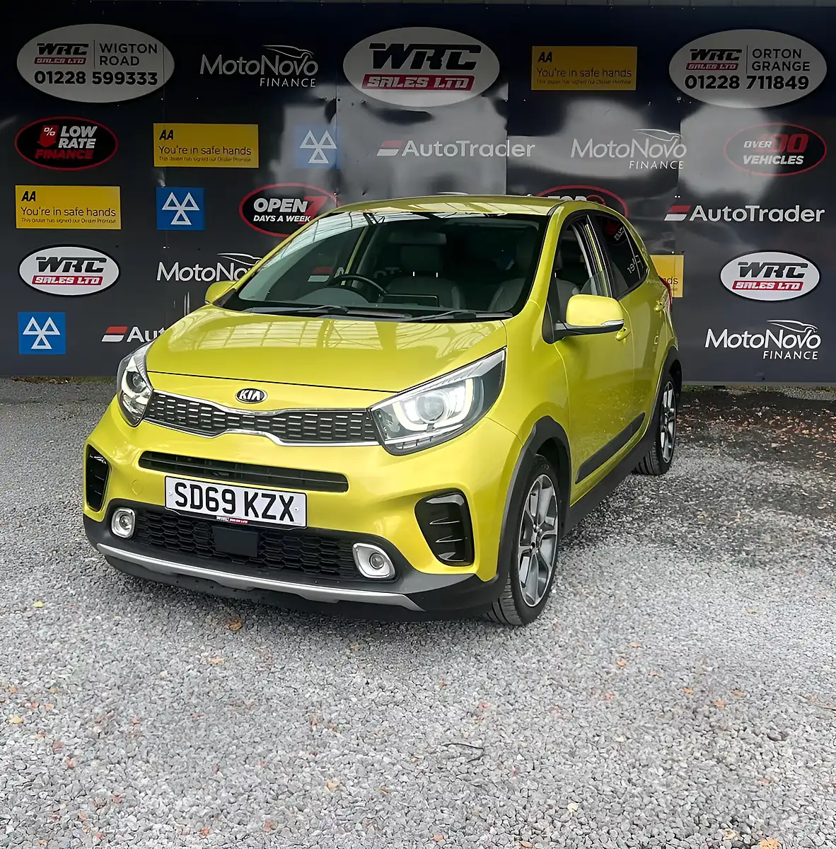 Used 2019 Kia Picanto X-Line Green - Front View