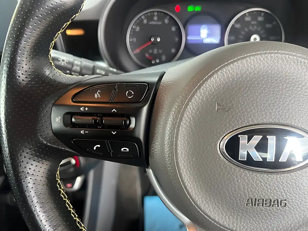 Used 2019 Kia Picanto X-Line Green - Interior and Exterior details 16