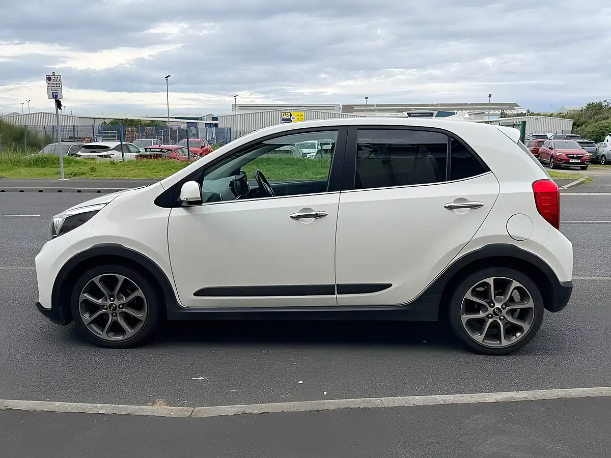 Used 2019 Kia Picanto X-Line S Clear White - Interior and Exterior details 8
