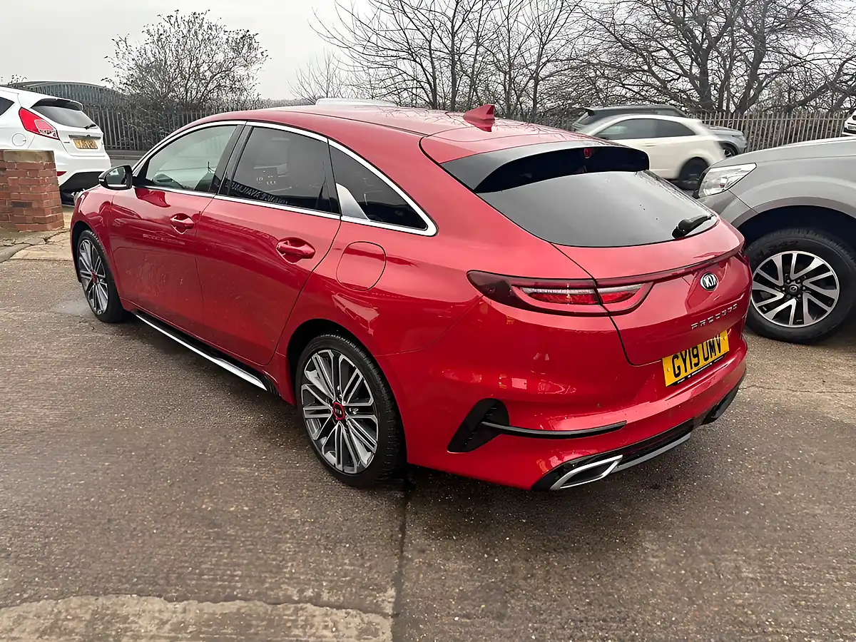 Used 2019 Kia Proceed GT-Line Red - Interior and Exterior details 11