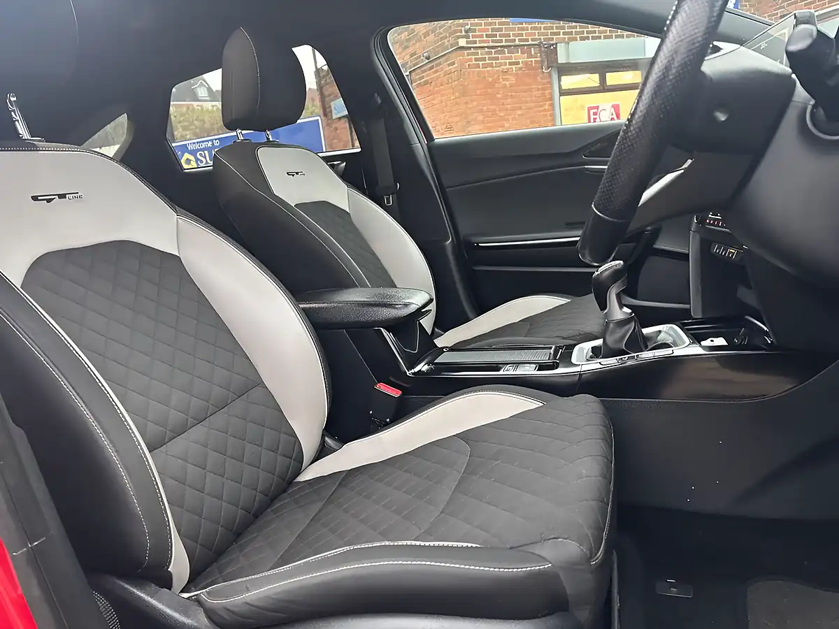 Used 2019 Kia Proceed GT-Line Red - Interior and Exterior details 16