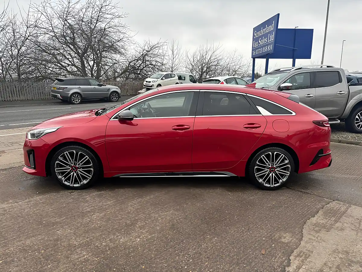 Used 2019 Kia Proceed GT-Line Red - Interior and Exterior details 6