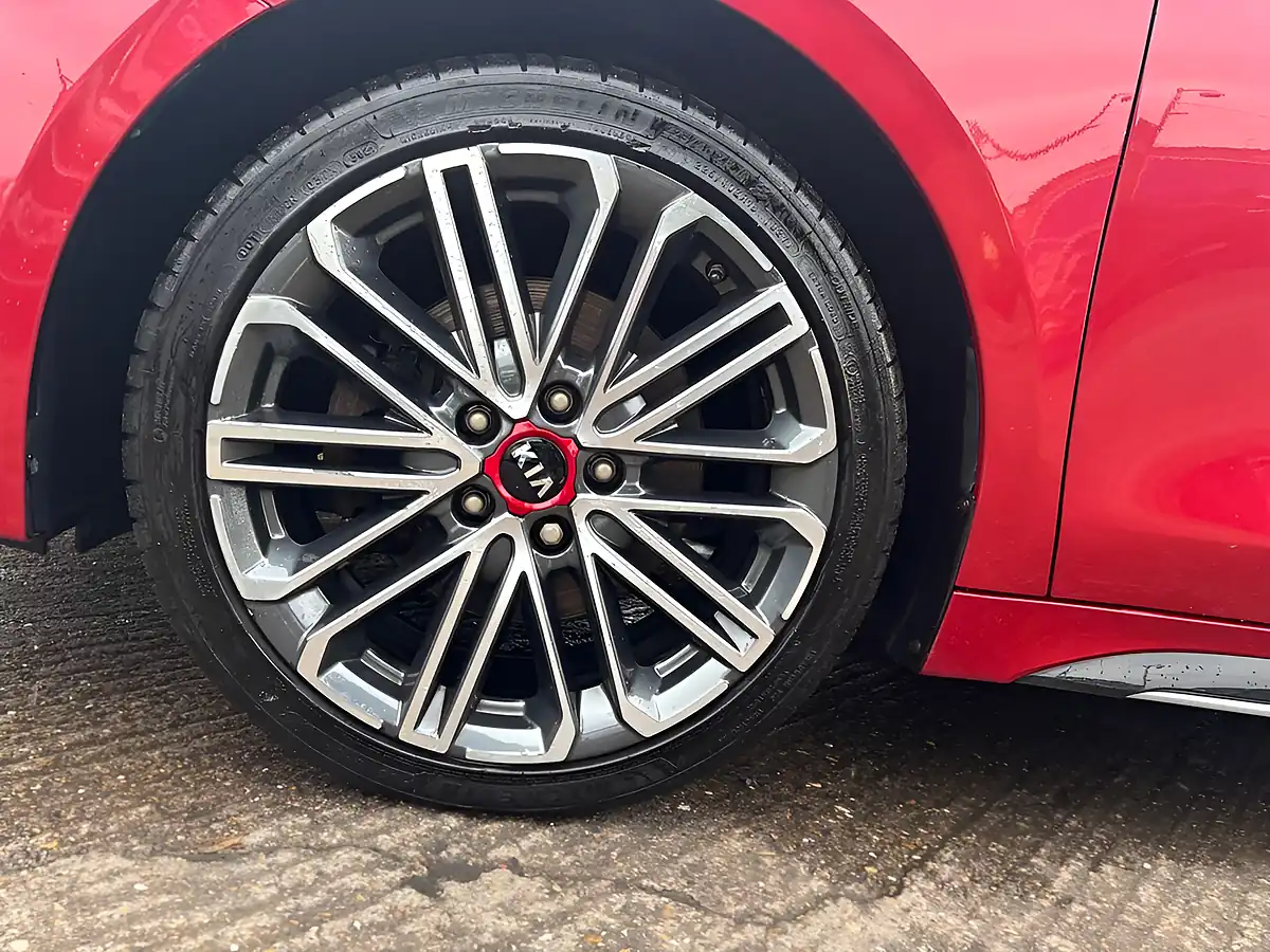 Used 2019 Kia Proceed GT-Line Red - Interior and Exterior details 8