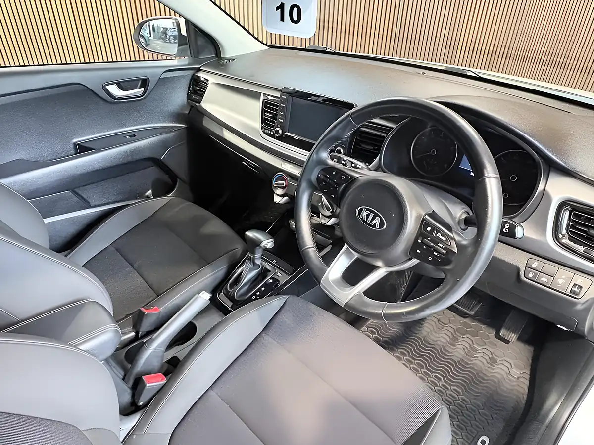 Used 2019 Kia Rio 2 White - Interior and Exterior details 13