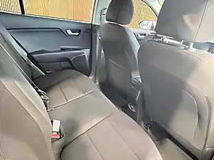 Used 2019 Kia Rio 2 White - Interior and Exterior details 18