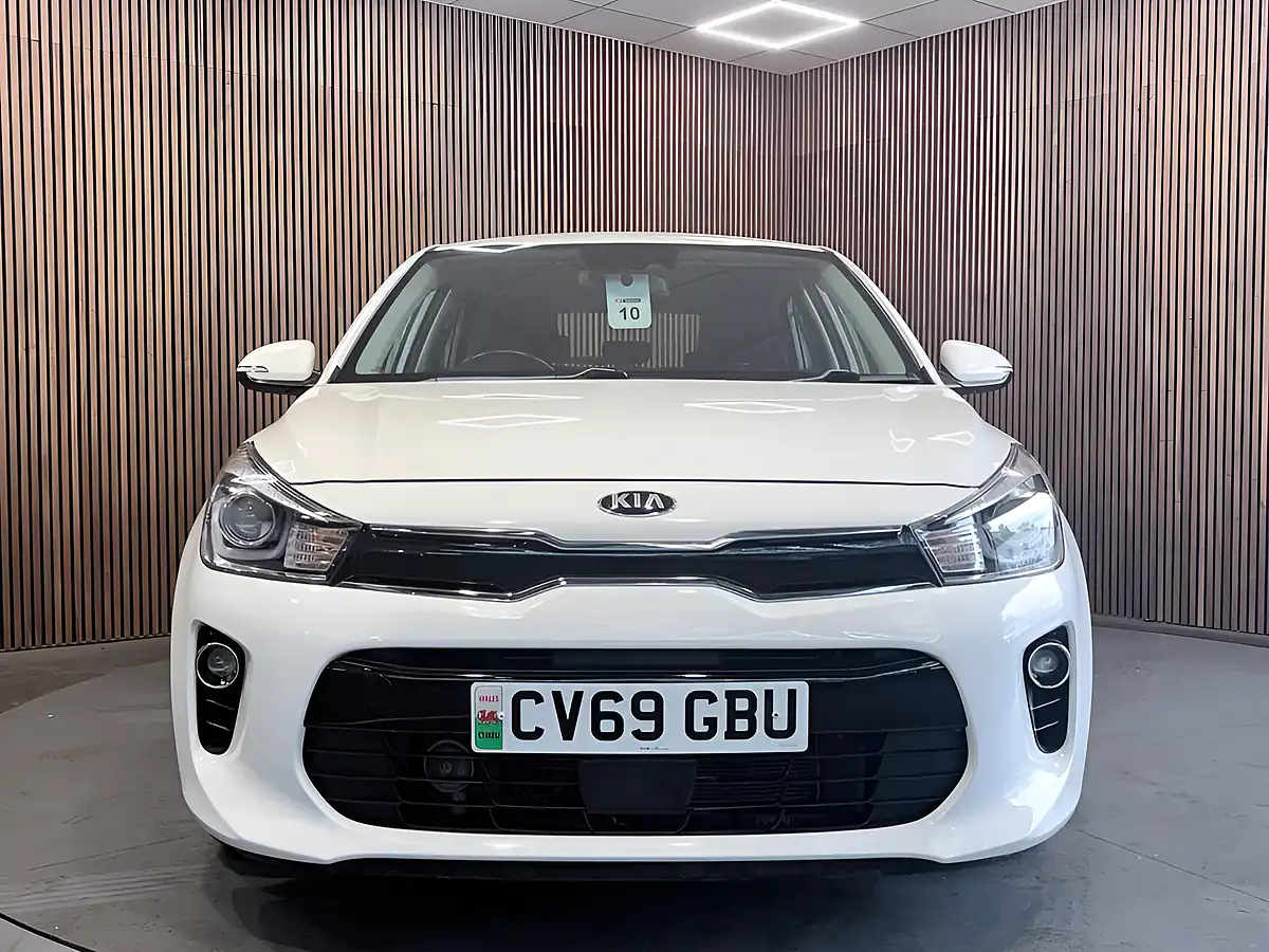 Used 2019 Kia Rio 2 White - Interior and Exterior details 2