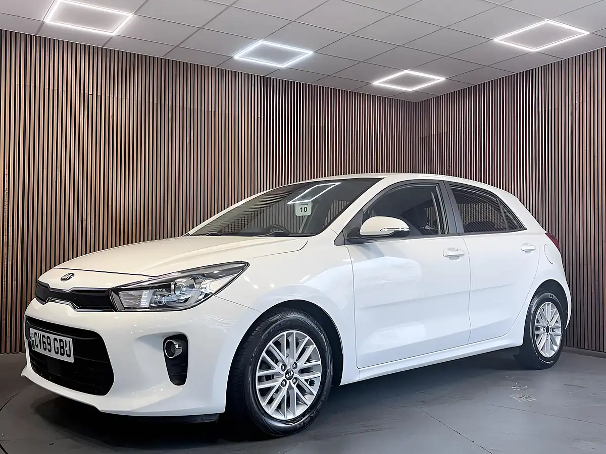 Used 2019 Kia Rio 2 White - Interior and Exterior details 3