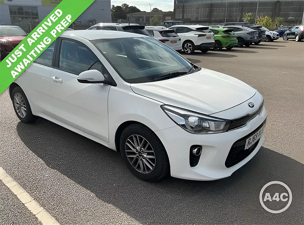 Used 2019 Kia Rio 2 White - Front View