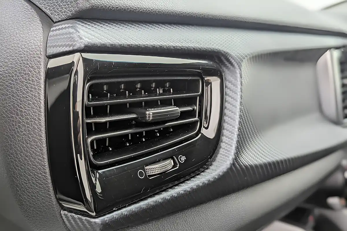 Used 2019 Kia Rio GT-Line White - Interior and Exterior details 11