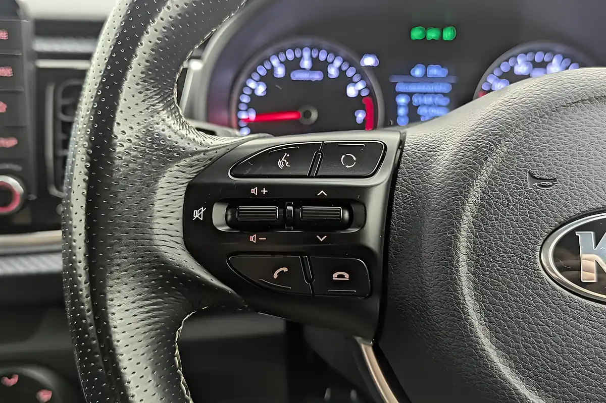 Used 2019 Kia Rio GT-Line White - Interior and Exterior details 14