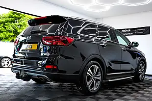 Used 2019 Kia Sorento GT-Line S Black - Interior and Exterior details 10