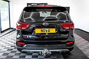 Used 2019 Kia Sorento GT-Line S Black - Interior and Exterior details 11