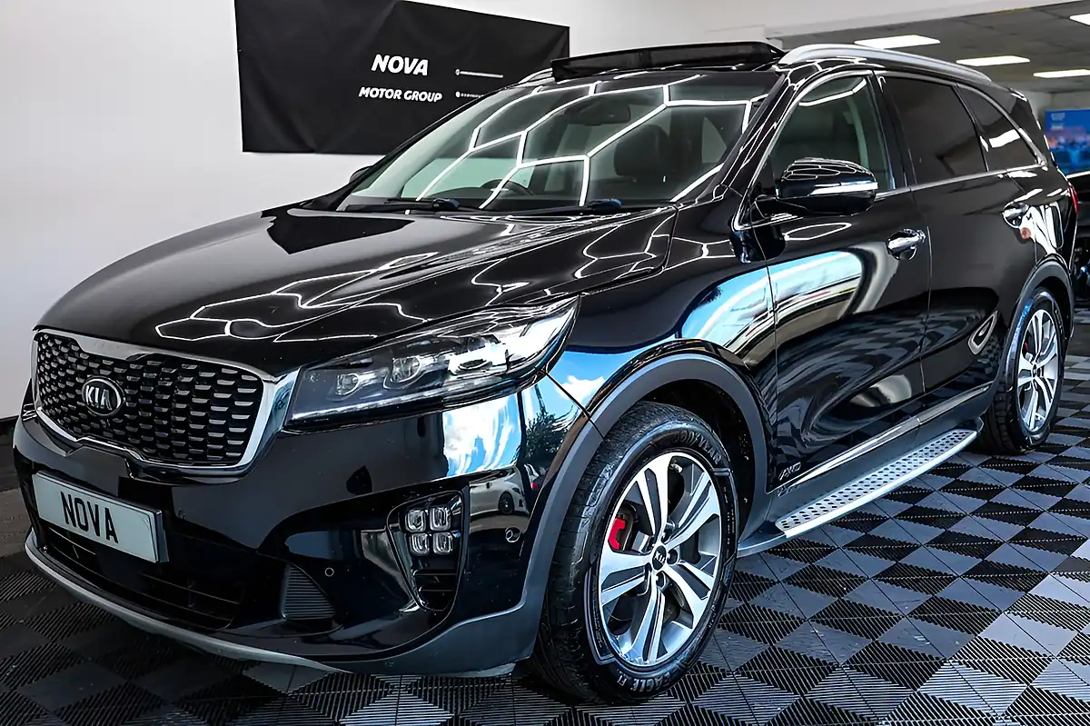 Used 2019 Kia Sorento GT-Line S Black - Interior and Exterior details 7