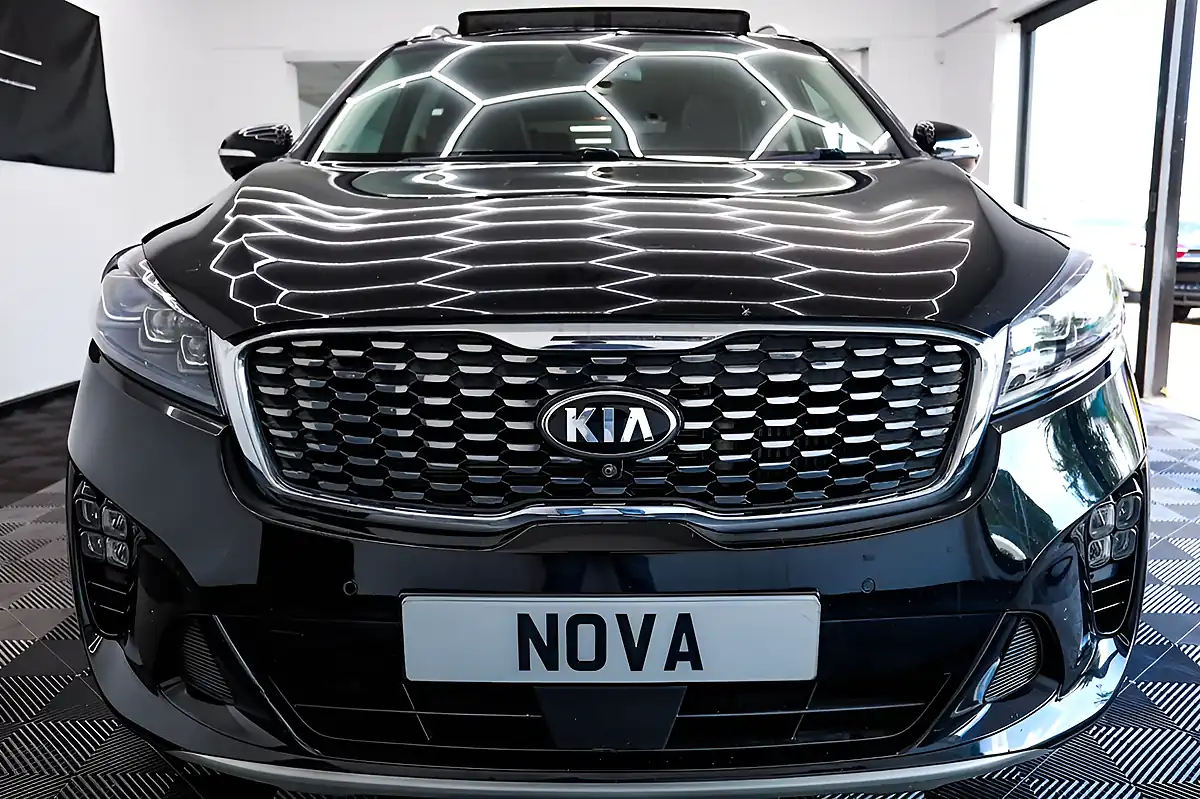 Used 2019 Kia Sorento GT-Line S Black - Interior and Exterior details 8