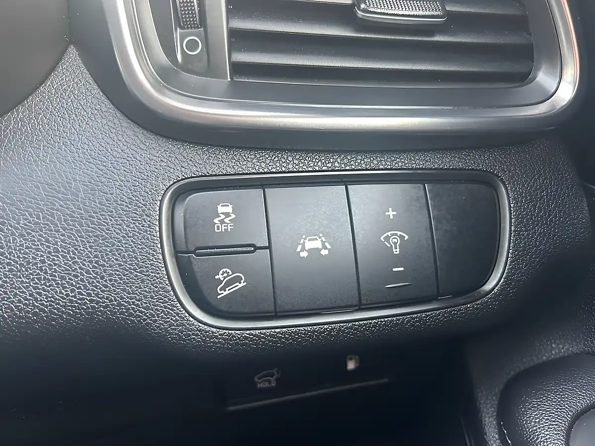 Used 2019 Kia Sorento KX-3 Black - Interior and Exterior details 12