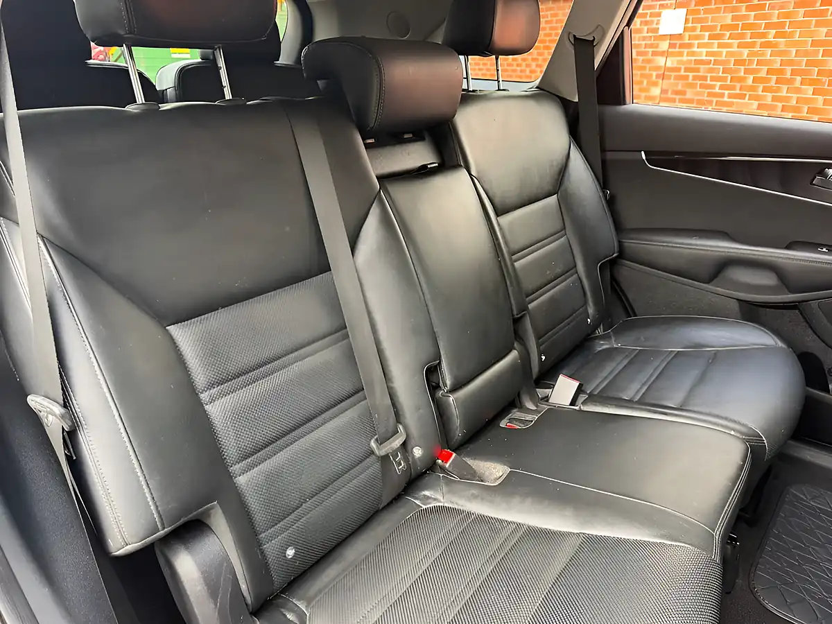 Used 2019 Kia Sorento Kx-3 Grey - Interior and Exterior details 12