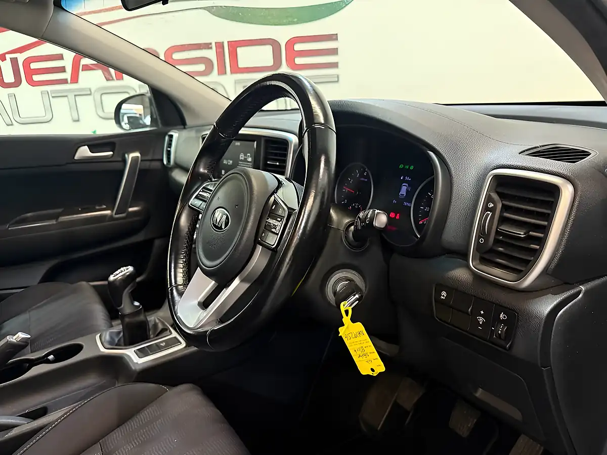 Used 2019 Kia Sportage 1 Black - Interior and Exterior details 9