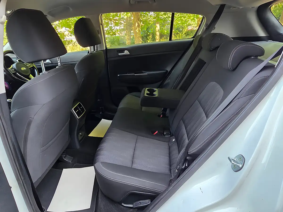 Used 2019 Kia Sportage 1 White - Interior and Exterior details 10