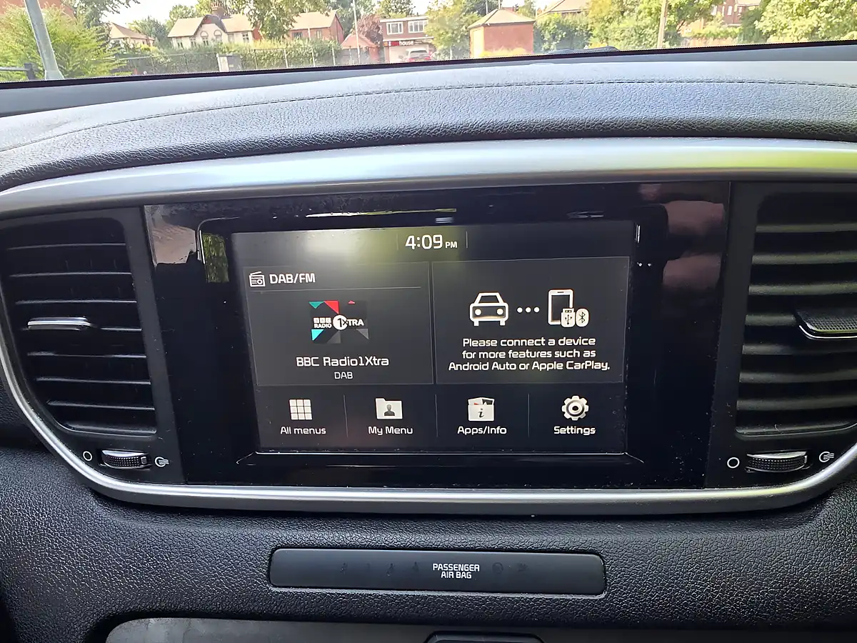 Used 2019 Kia Sportage 1 White - Interior and Exterior details 14