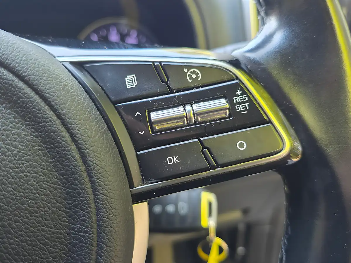 Used 2019 Kia Sportage 1 White - Interior and Exterior details 16