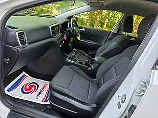 Used 2019 Kia Sportage 1 White - Interior and Exterior details 9