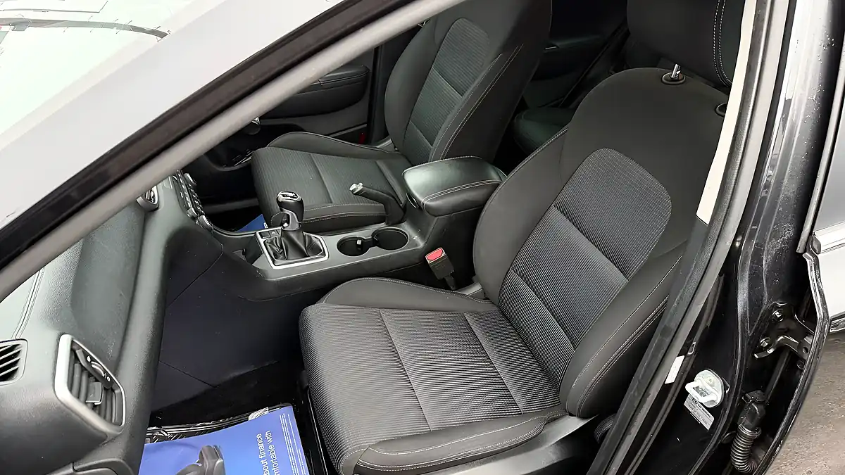 Used 2019 Kia Sportage 2 Black - Interior and Exterior details 19