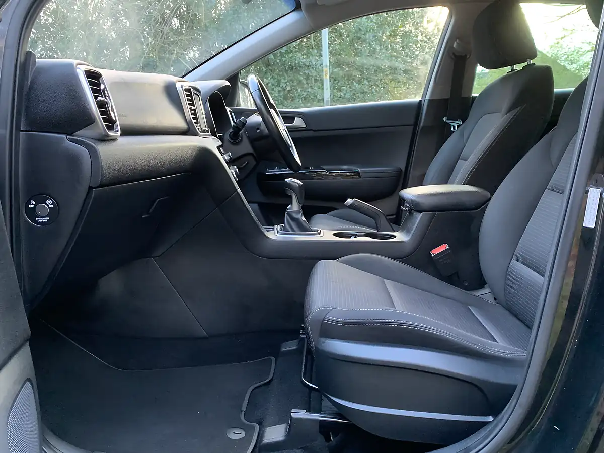 Used 2019 Kia Sportage 2 Black - Interior and Exterior details 17